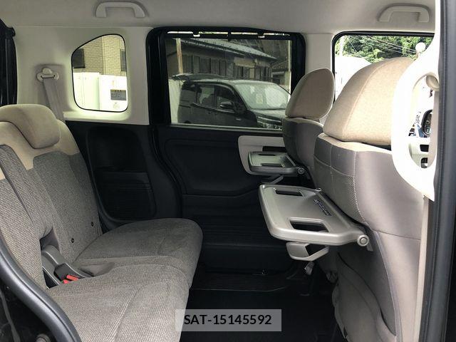 Honda N BOX 2022-05 7878159-18