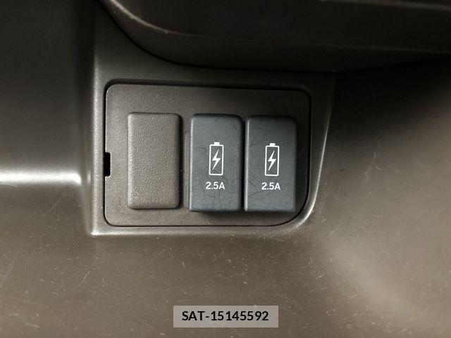 Honda N BOX 2022-05 7878159-27