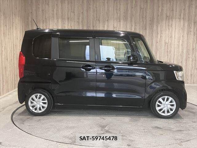 Honda N BOX 2019-03 7878148-17