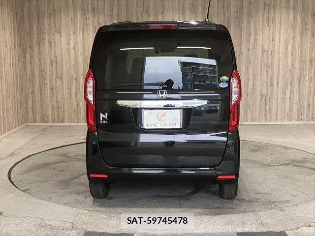 Honda N BOX 2019-03 7878148-19