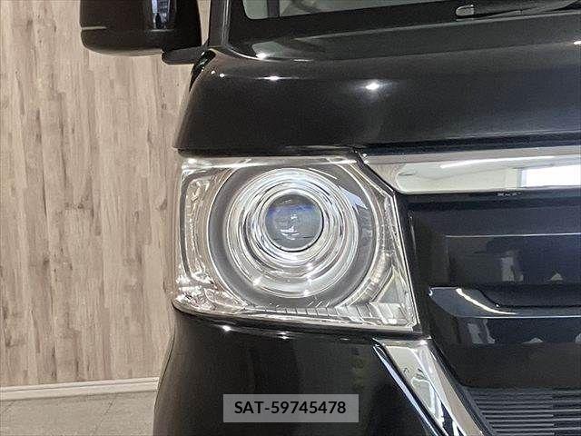 Honda N BOX 2019-03 7878148-25