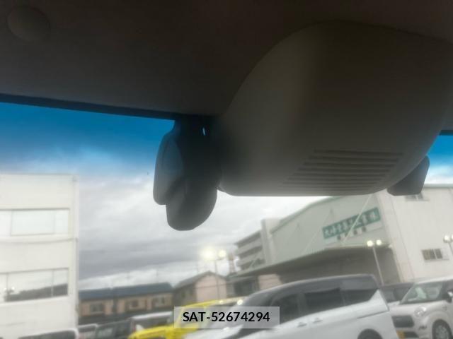 Honda N BOX 2022-08 7878132-17