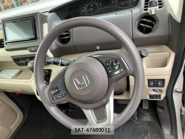Honda N BOX 2018-01 7878186-11