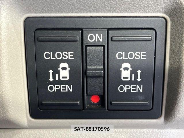 Honda N BOX 2024-06 7962749-5