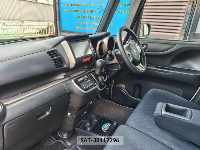 Honda N BOX 2013-12 7962821-10
