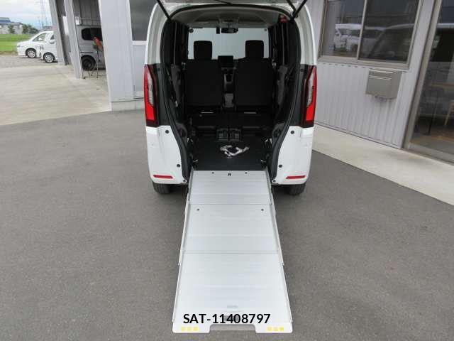 Honda N BOX 2024-03 7962771-9