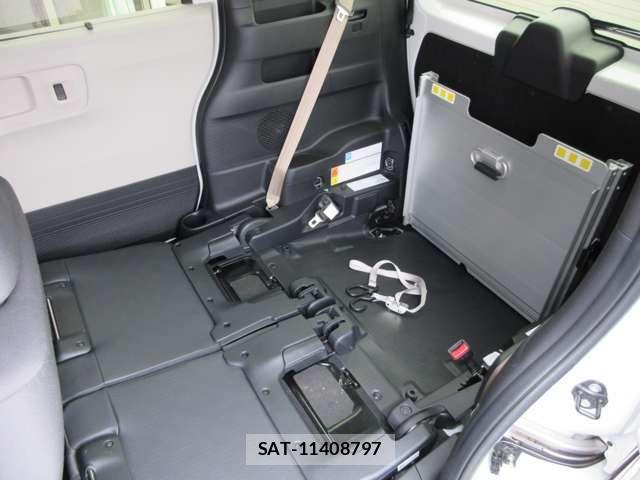Honda N BOX 2024-03 7962771-13