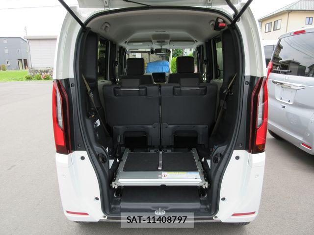 Honda N BOX 2024-03 7962771-16