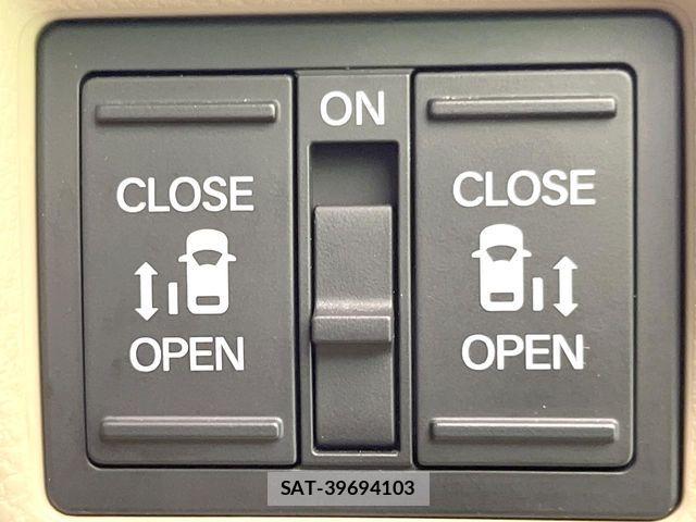 Honda N BOX 2019-10 7962789-4