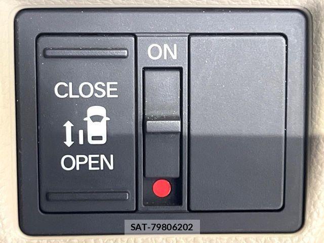 Honda N BOX 2017-12 7962809-6
