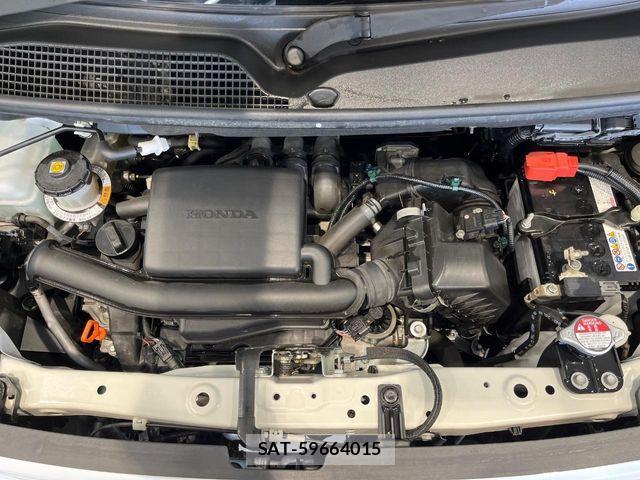 Honda N BOX 2022-04 7962797-17
