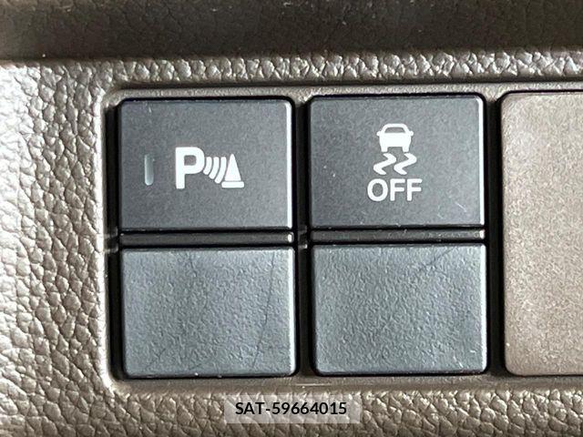 Honda N BOX 2022-04 7962797-6