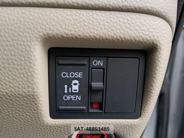 Honda N BOX 2018-07 7962819-25