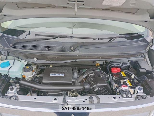 Honda N BOX 2018-07 7962819-28