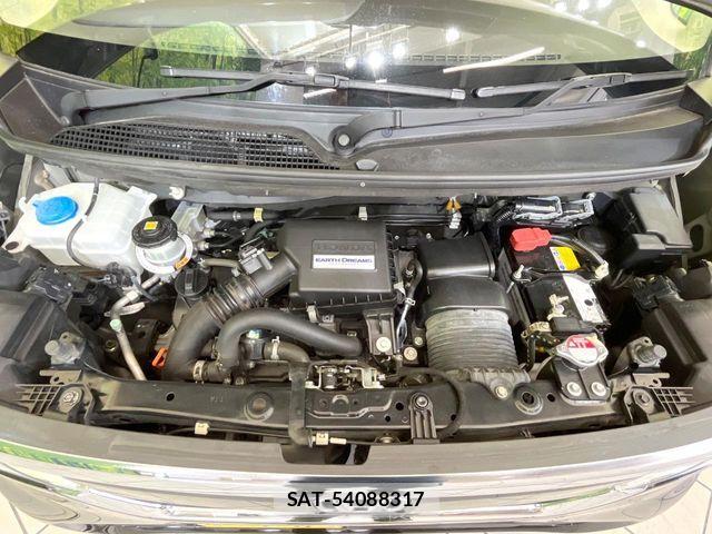 Honda N BOX 2020-06 7962817-13