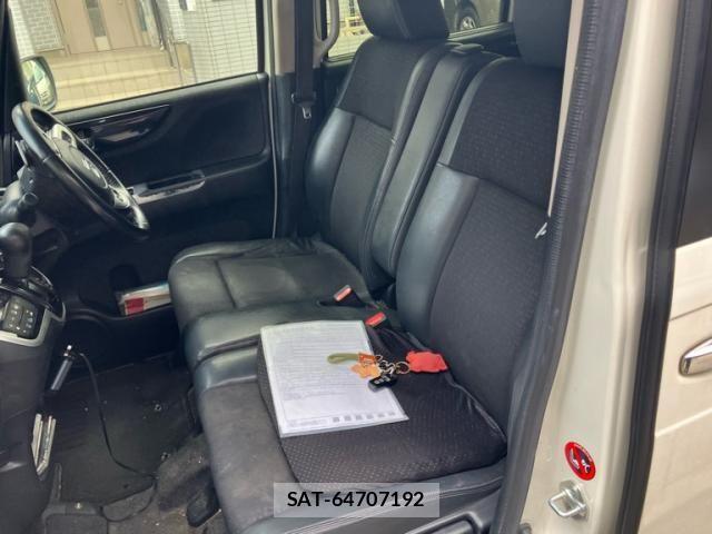 Honda N BOX 2017-07 7962838-9