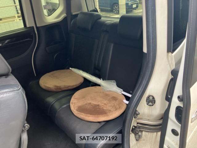 Honda N BOX 2017-07 7962838-11