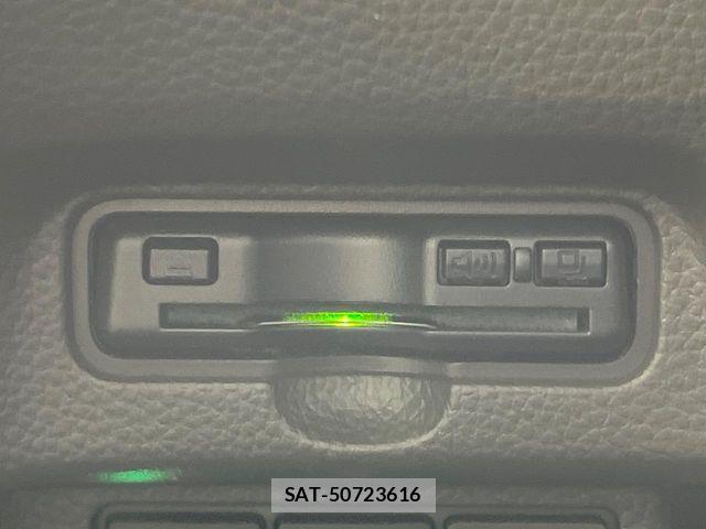 Honda N BOX 2021-11 7962813-5