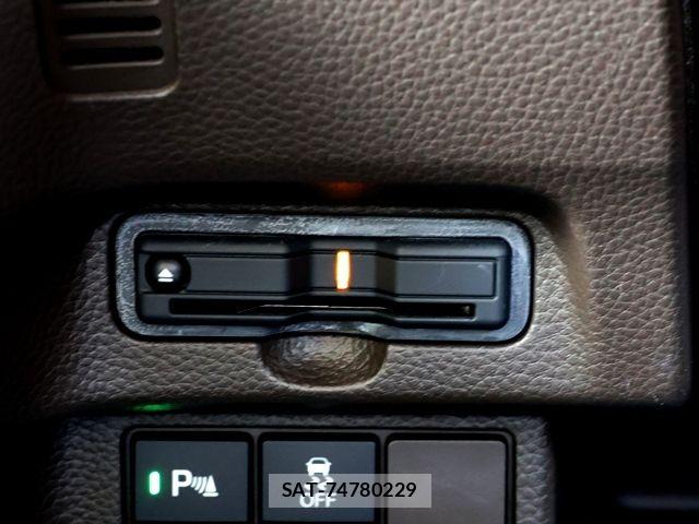 Honda N BOX 2022-04 7962794-19