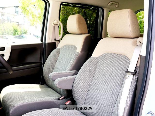 Honda N BOX 2022-04 7962794-26