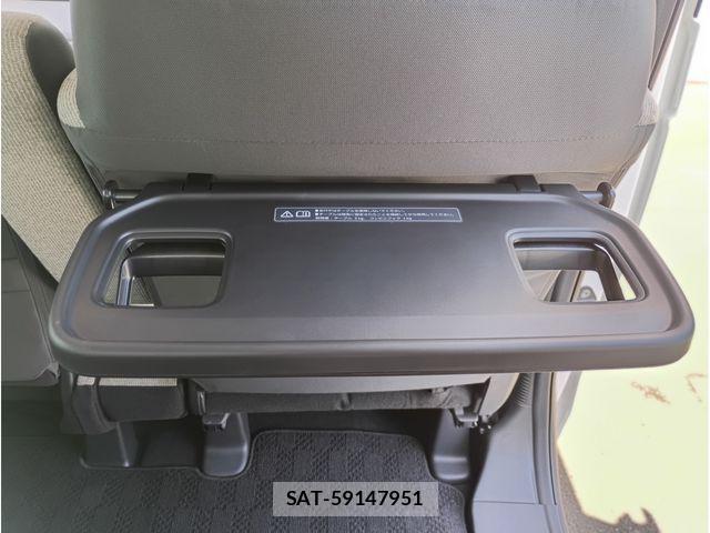 Honda N BOX 2024-06 7962748-16