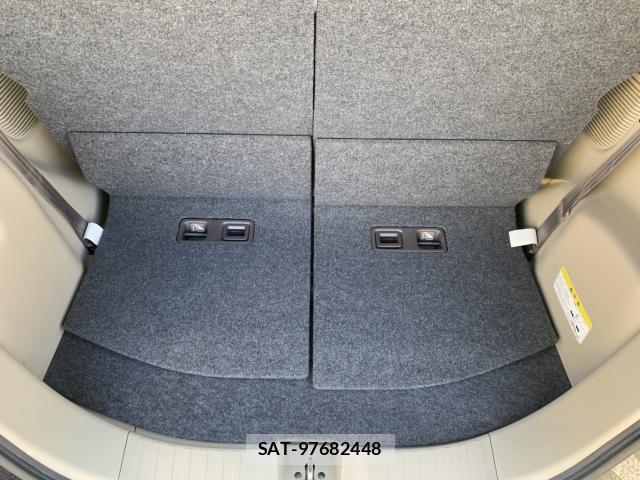 Honda N BOX 2019-08 7962805-12