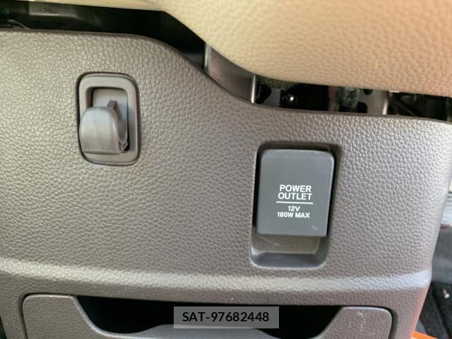 Honda N BOX 2019-08 7962805-25