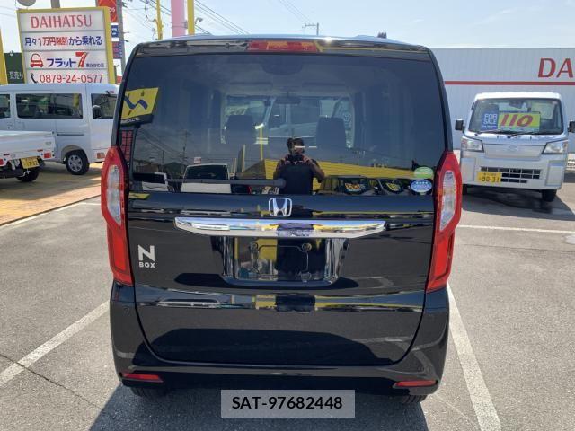 Honda N BOX 2019-08 7962805-5
