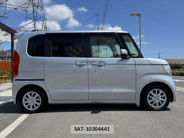 Honda N BOX 2020-10 7980184-11