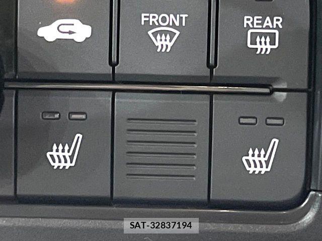 Honda N BOX 2026-06 7980136-5