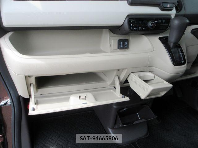 Honda N BOX 2018-01 7980181-12