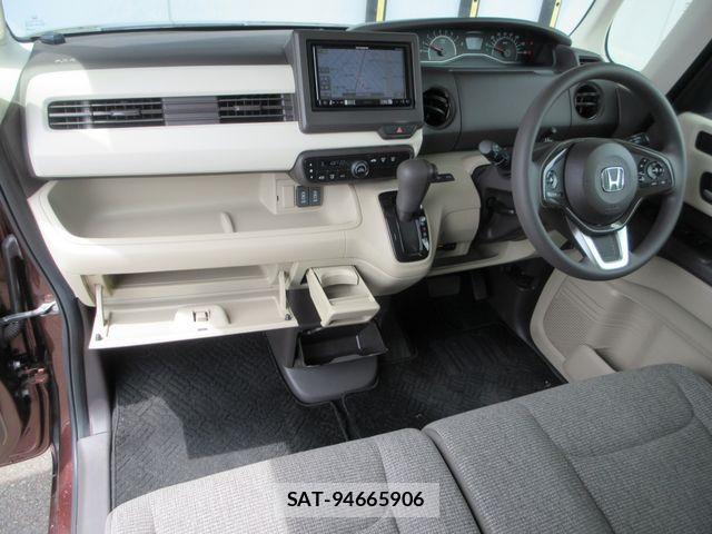 Honda N BOX 2018-01 7980181-27