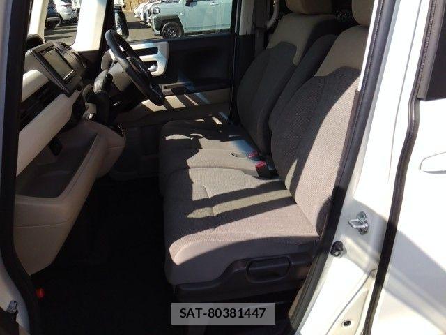 Honda N BOX 2019-01 7980182-10