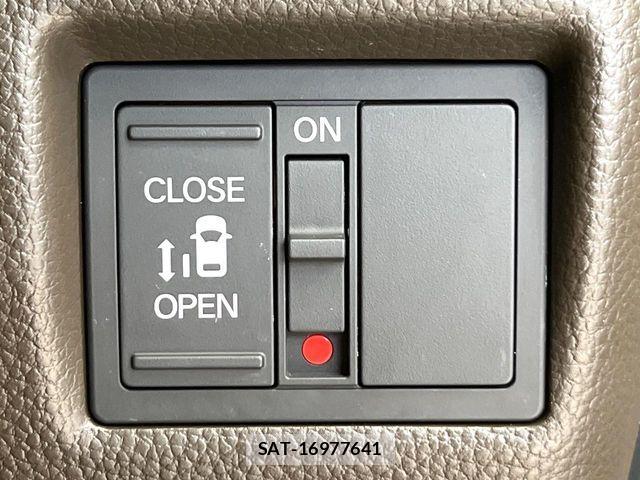 Honda N BOX 2023-02 7980176-5