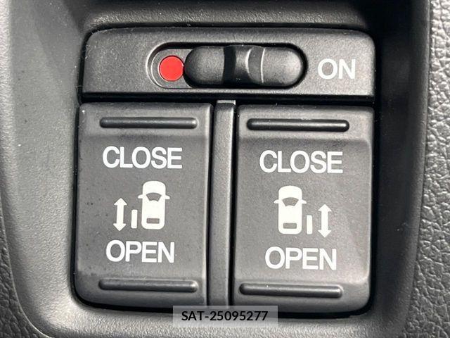 Honda N BOX 2017-03 7980183-2
