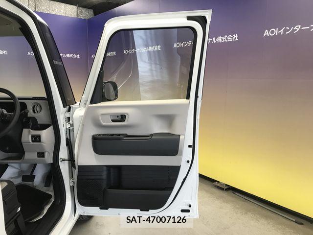 Honda N BOX 2024-10 8036999-22