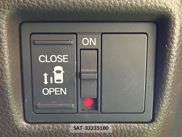 Honda N BOX 2023-05 8036994-4