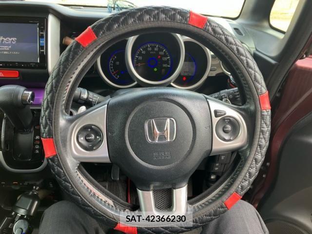 Honda N BOX 2017-04 8037058-18