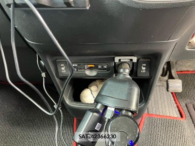 Honda N BOX 2017-04 8037058-22