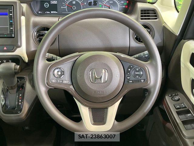 Honda N BOX 2023-11 8037016-10