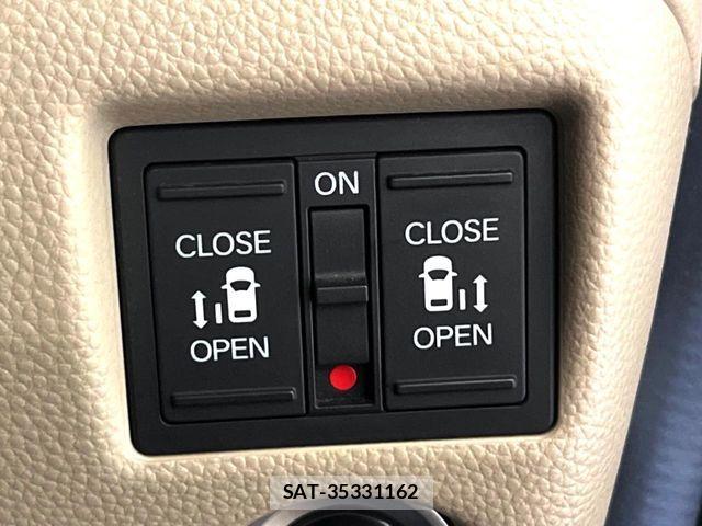 Honda N BOX 2018-04 8037030-4