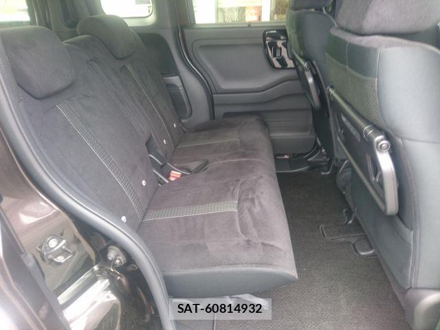 Honda N BOX 2021-03 8037026-11