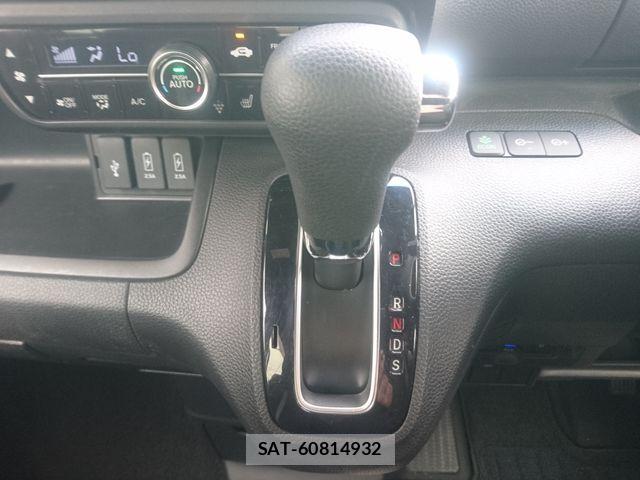 Honda N BOX 2021-03 8037026-21