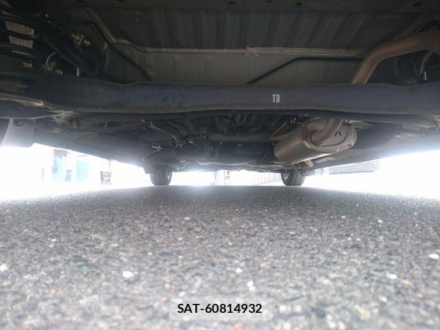 Honda N BOX 2021-03 8037026-28