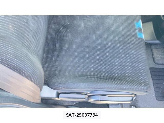 Honda N BOX 2015-11 8074835-24