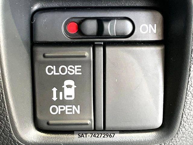 Honda N BOX 2015-11 8074832-4