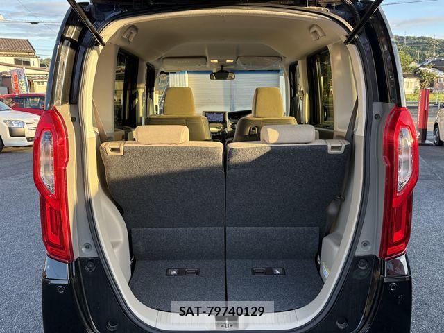 Honda N BOX 2017-11 8074820-19