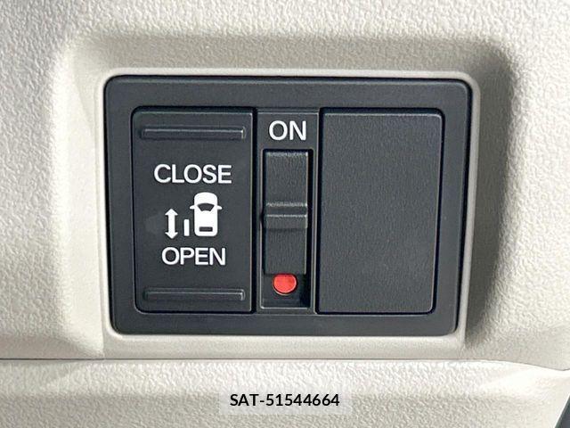 Honda N BOX 2024-01 8074776-5