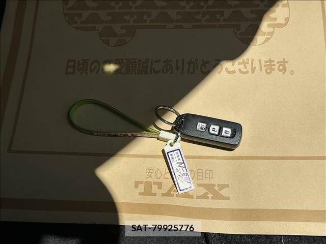 Honda N BOX 2019-08 8074819-18