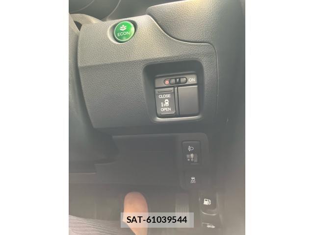 Honda N BOX 2016-05 8074839-13